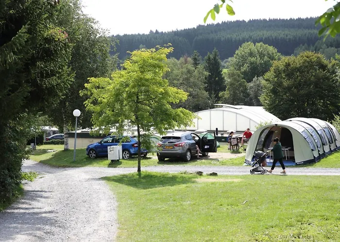 Ardenparks La Petite Suisse - Maeva Vacansoleil 营地 Manhay